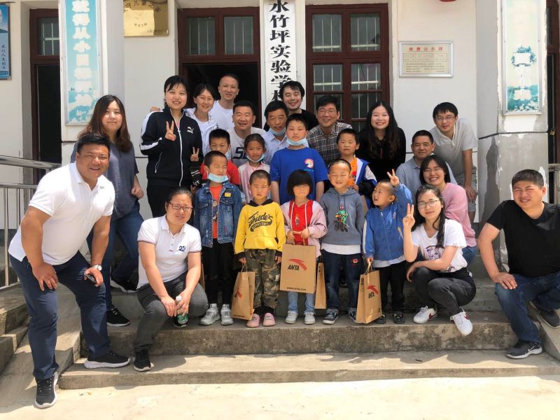 公司第一、第二黨支部赴金寨縣開展支部共建暨扶貧志愿活動